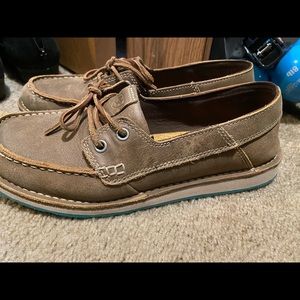 Women’s size 10 Ariats